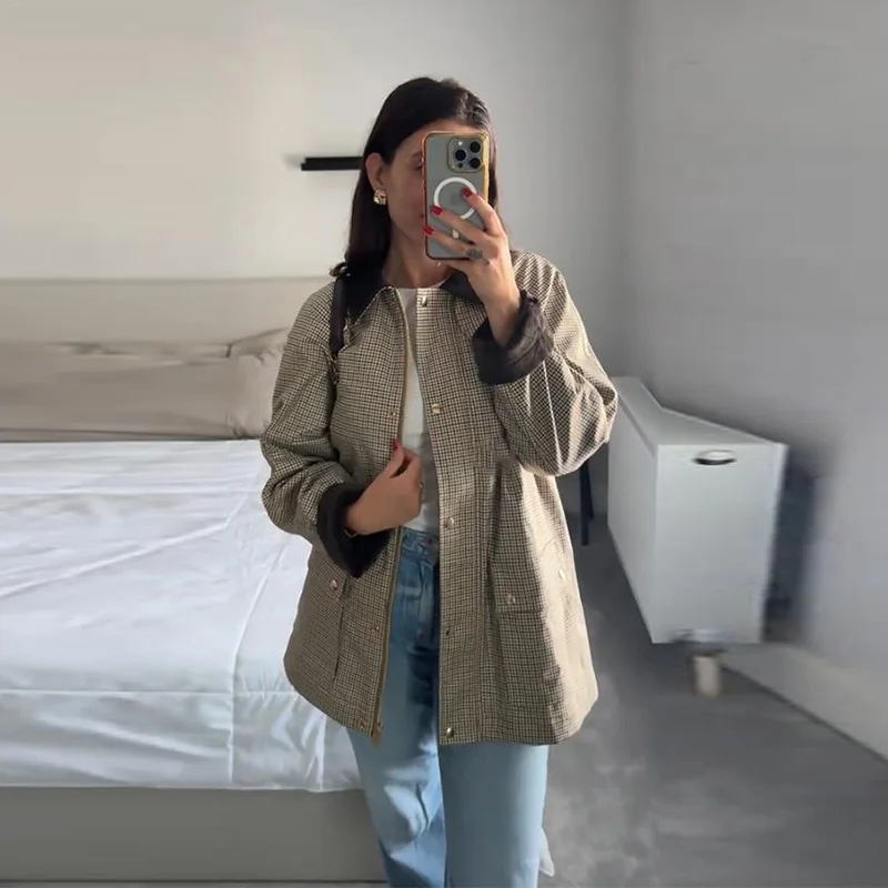 

Full Sleeve Female Jacket 2025 Autumn Lady Commute Outwear Casual Women's Plaid Long Trench Coats Loose Contrast Lapel Zipper