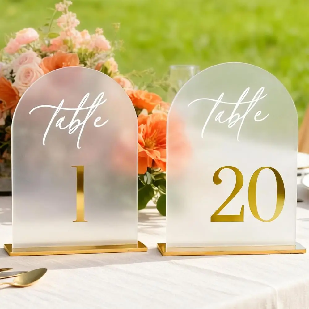 Números de mesa de boda de arco esmerilado 1-20 con soporte, números de mesa dorados 3D para recepción - Letrero de arco acrílico elegante de 5,5 "X 7" con