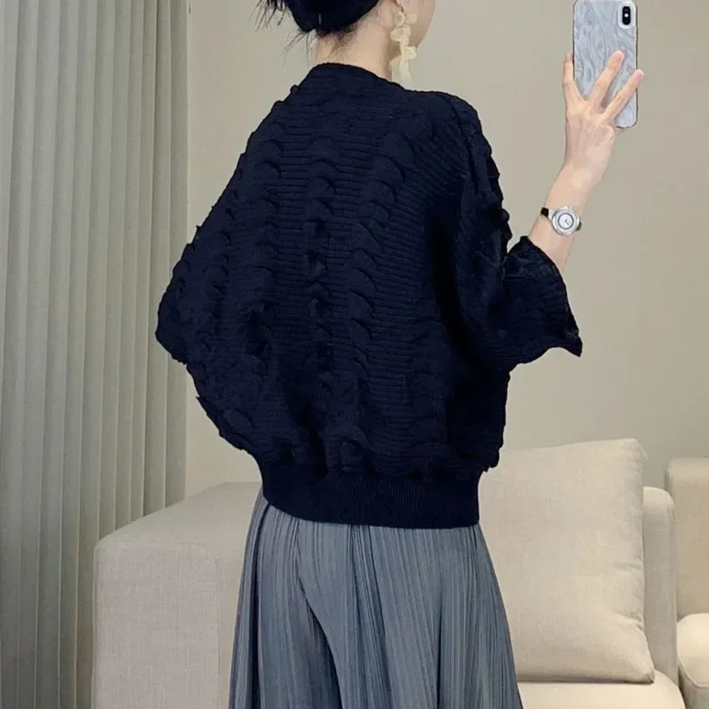 مياكي بلون فضفاض مطوي تي شيرت المرأة نصف الياقة المفتوحة كم باتوينغ قمة 2025 موضة الصيف عادية كم قصير