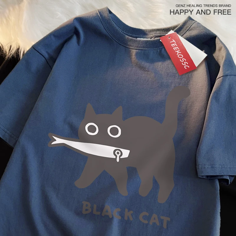 Fun A Black Cat Eating Fish Japanese Style Men Women T-Shirt Fashion Print T Shirt Breathable Oversize T-Shirts Cotton Clothes