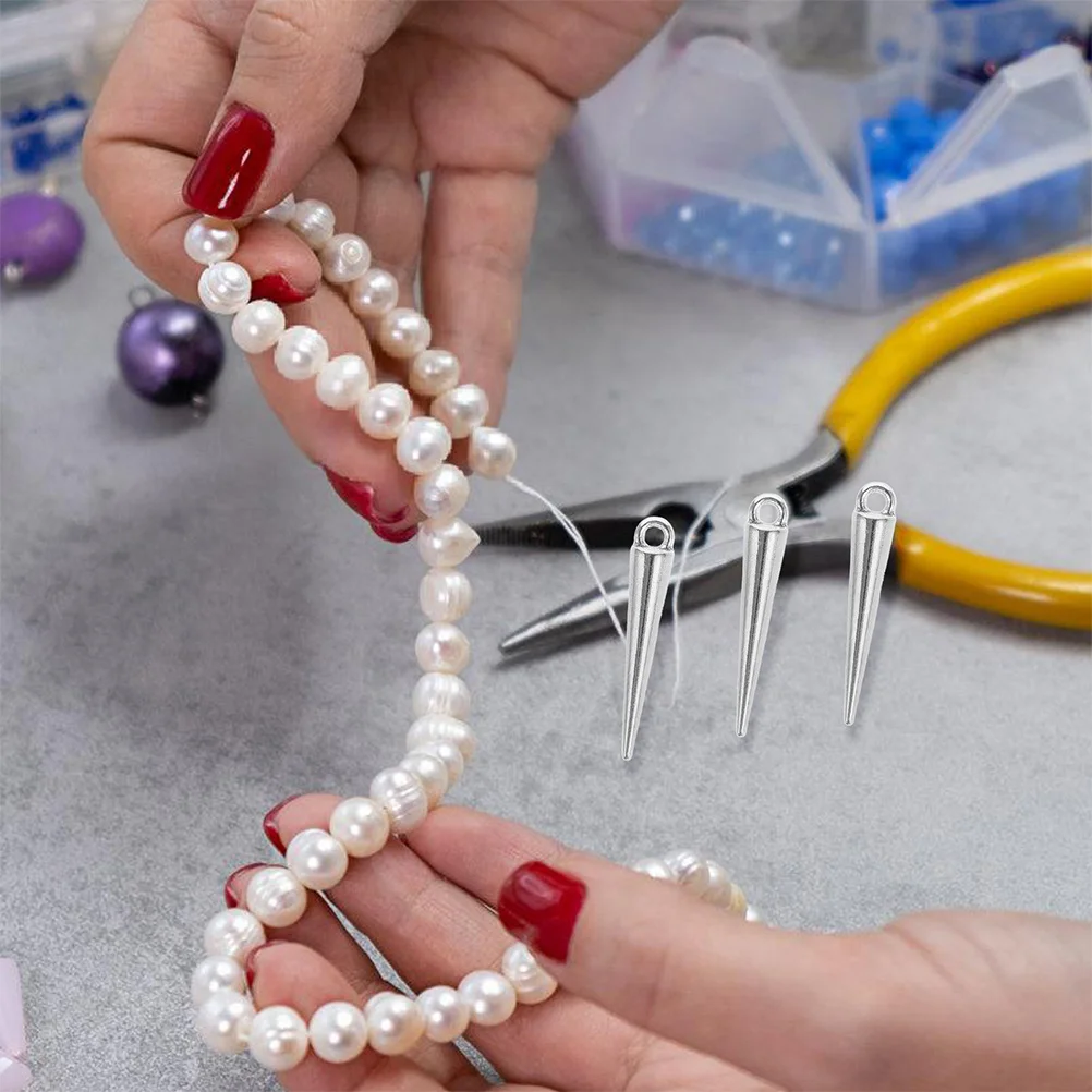 

40 шт. блестящие конусные подвески DIY ювелирные заготовки для браслетов-подвесок ожерелья брелок для ключей багажные бирки панк подвески с шипами оптом ремесло