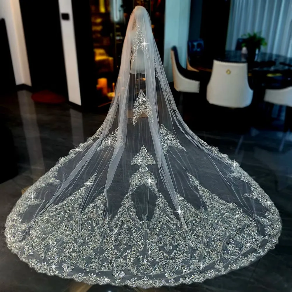 Exquisite Mantilla Wedding Veils With Comb Crystal With Applique Beads Long Cathedral Bridal Veils Real Pictures