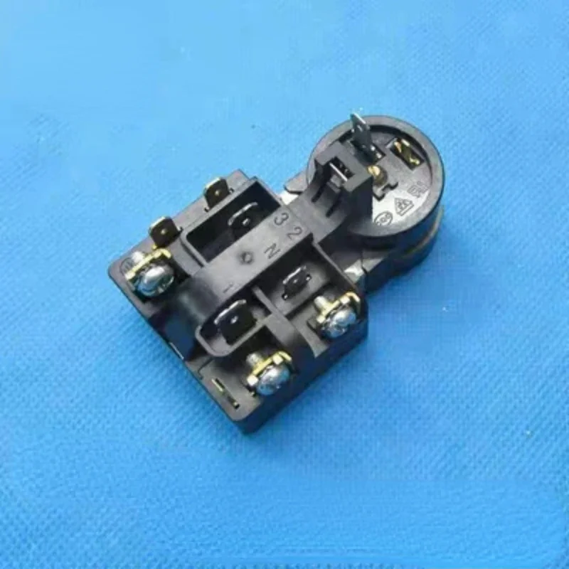 1Pcs Refrigerator Freezer Compressor Replacement Parts QP3-12A PTC Starter Relay and Overload Protector for Fridge（screw hole）