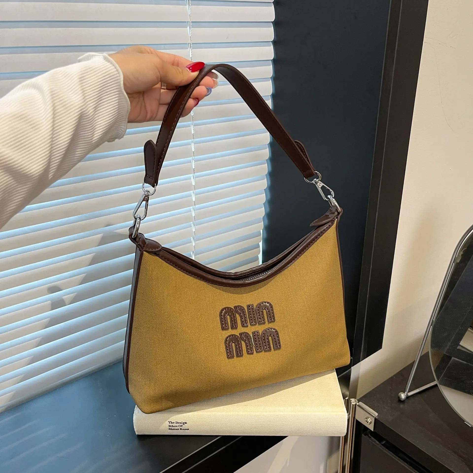 

2025 Designer Crescent Bag Miu-Inspired Crossbody Purse Luxury Shoulder Bag with Top Handle for Women
