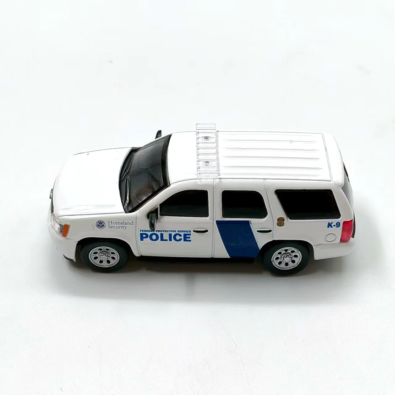 Diecast 596 1:64 Scale Chevrolet Tahe Homeland Security Police Alloy Car Model Collectible Toy Gift Souvenir Display Ornament
