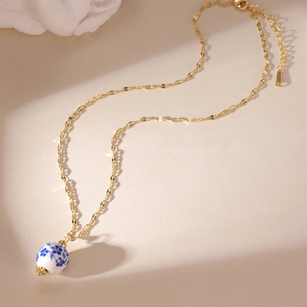 Vintage Blue Ceramic Pendant Necklace, Women's Collarbone Accessory Statement, Heart-Shaped Stainless Steel Chain Necklaces Gift