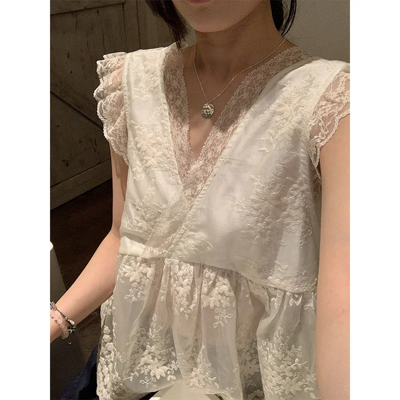 

Новые летние элегантные рубашки, женские корейские модные кружевные прозрачные лоскутные блузки с вышивкой, женские топы с v-образным вырезом и летящими рукавами