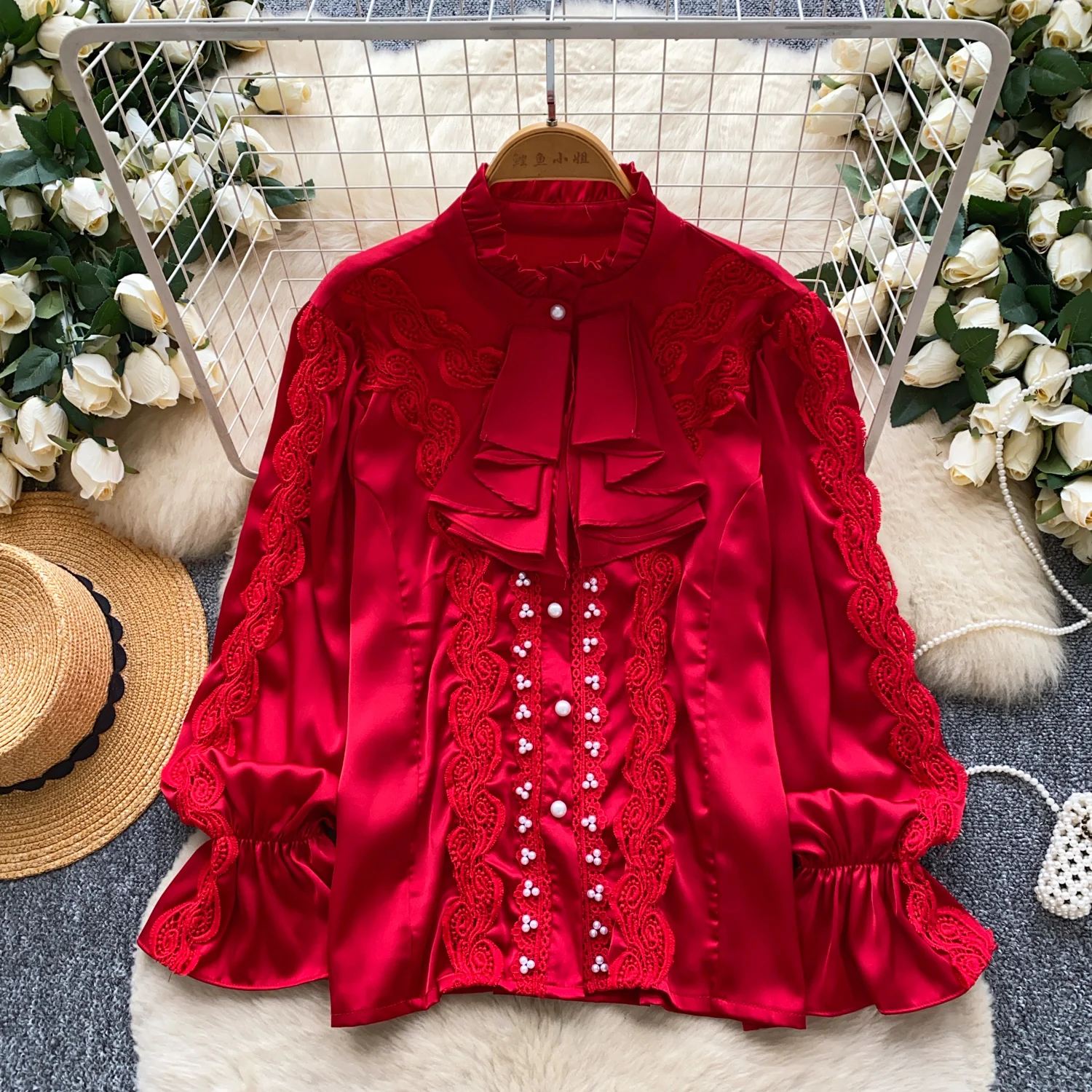 Franse stijl kralen satijnen shirt voor dames lente herfst nieuwe kant licht luxe lange mouwen jassen boog temperament high-end tops