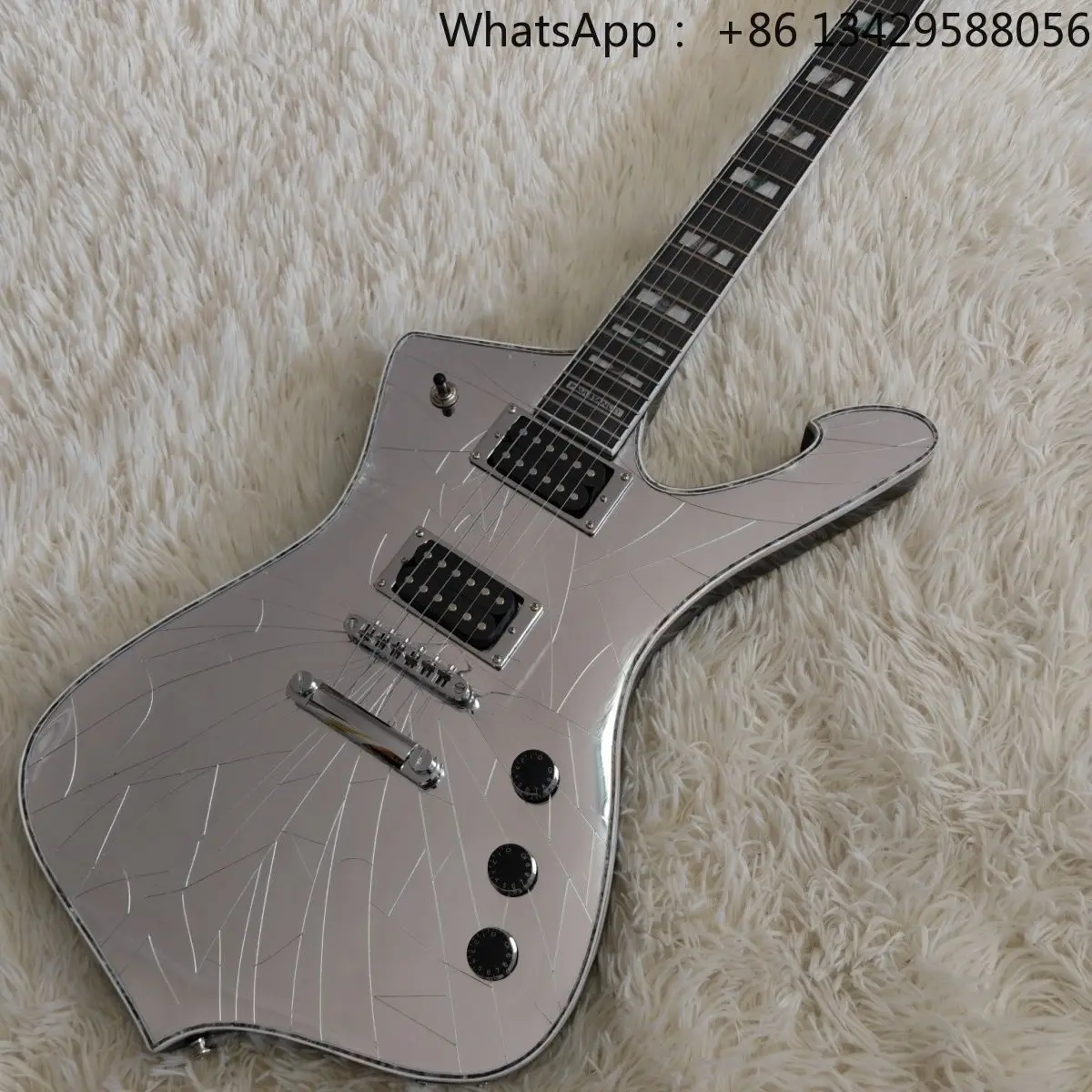 

High-quality IbaneZ Electric Guitar with Ice Crack Mirror Finish, Luxurious and Upscale, Ideal for Professional Performances