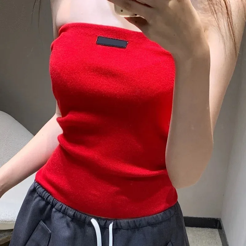 

High-quality women's strapless sleeveless vest top with a fitted design, sexy and stylish, in red navy blue 2572852