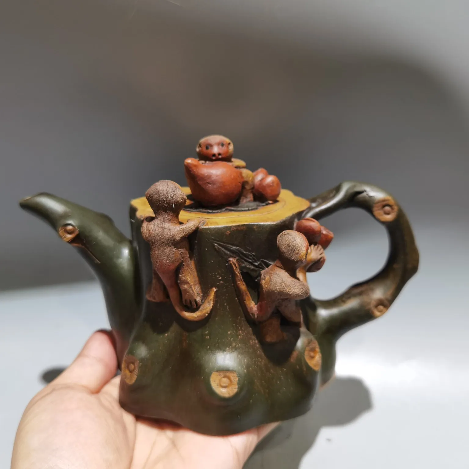 

8"Chinese Yixing Purple Clay Teapot Monkey holding longevity peach tree pile pot Kettle Teapot Flagon Gather fortune Ornaments