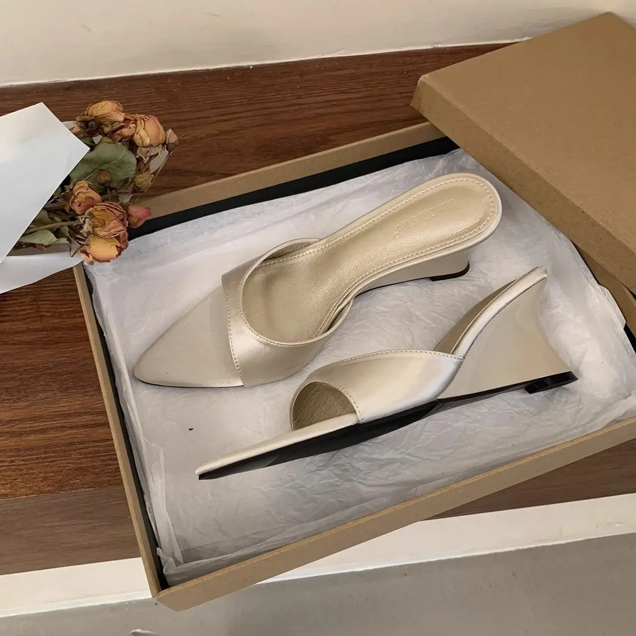 2026 Summer New French Satin Pointed 6cm Block Heel Sandals Women's Outdoor Slippers