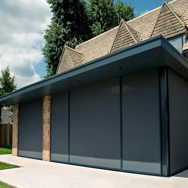 Anpassbare motorisierte Aluminiumarm-Rollos für den Innen- und Außenbereich, einfache integrierte elektrische Farbtöne, Fensterläden, Zip-Track-Verdunkelung