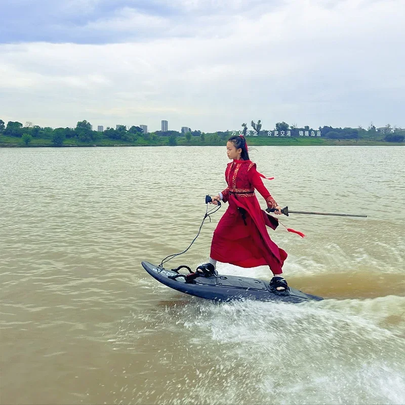 Powerful Electric Surfboard 1 Capacity 12KW Motor Carbon Fibre Construction 60km/h Speed Wireless Control Changeable 50A Battery