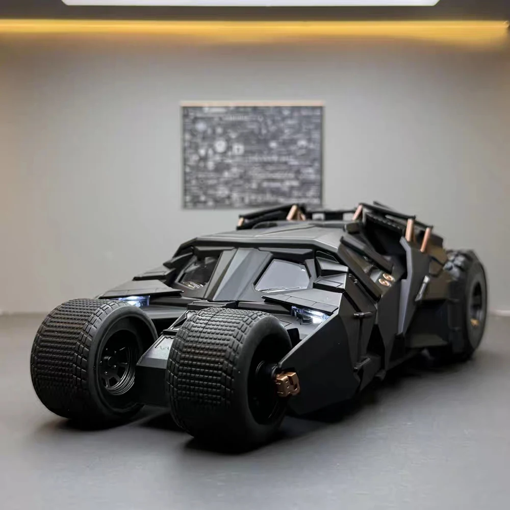 

1:24 Batmobile Alloy Cars Toys Diecast Models Wheel Shock Absorption with Light Sound Miniature Model for Child Collection Gifts