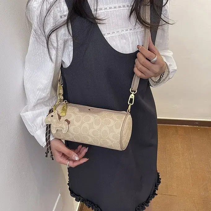 

Универсальная маленькая квадратная сумка-багет 2026 с принтом в французском стиле для стильных поездок на работу, модная сумка на плечо для городских модниц