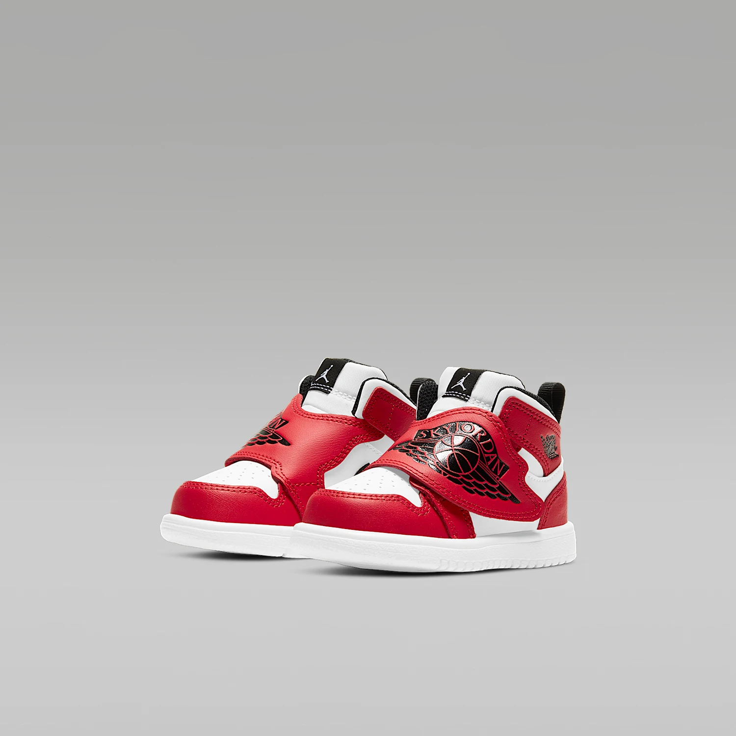 

Nike genuine JORDAN Infant High-top Magic Stick Casual Sports Shoes BQ7196-106