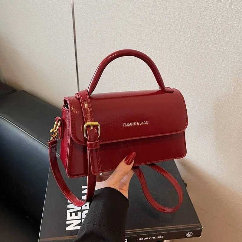 

2025 New Women Shoulder Bag Fashion Crossbody Small Square Handbag Unique Design Stylish Casual Purse