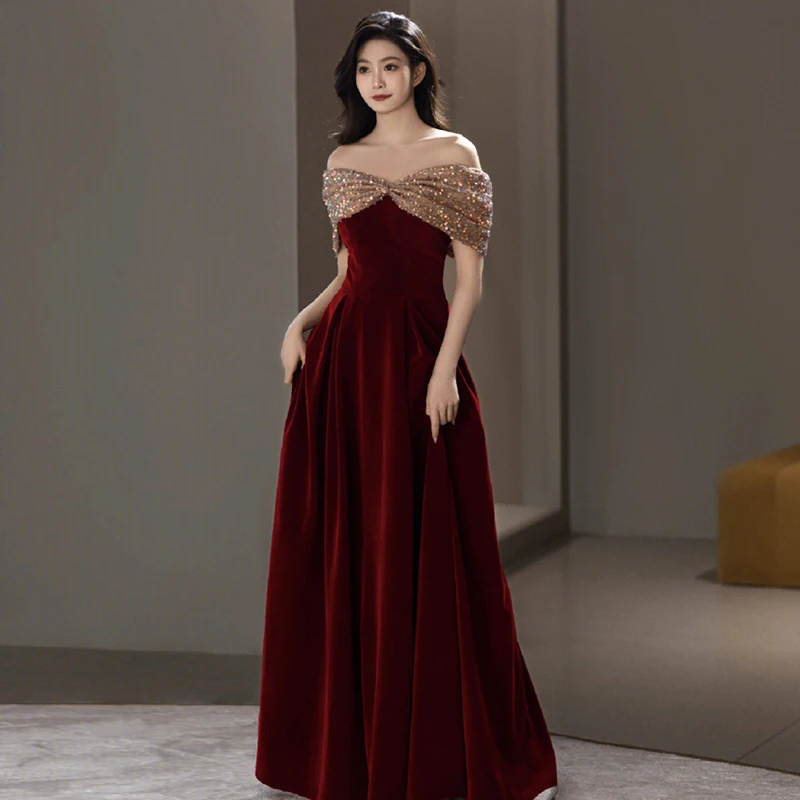 ชุดราตรีผ้าไหมสีแดงไวน์แบบไหล่เดียวสำหรับงานแต่งงาน งานหมั้น และงานเลี้ยงประจำปี