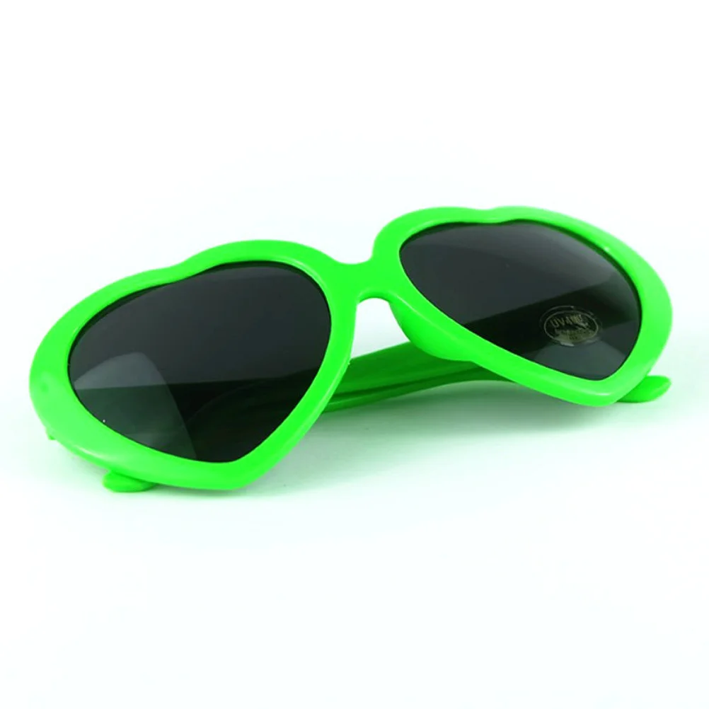 

Heart Shaped Sunglasses Green Oversized Design for Saint Patrick's Day Party Wear Fun Creative Eyewear Gift Unique Costume