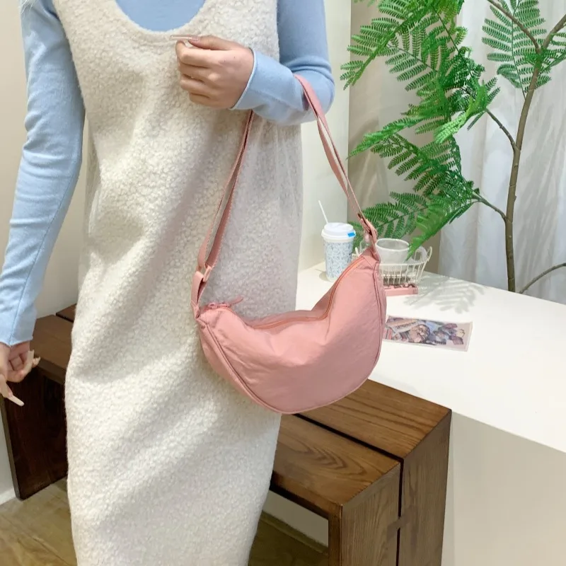 Custom Logo Nylon Fabric Zipper Crossbody Bag for Men and Women, Crescent-shaped Dumpling Bag Under The Armpits, Large Capacity
