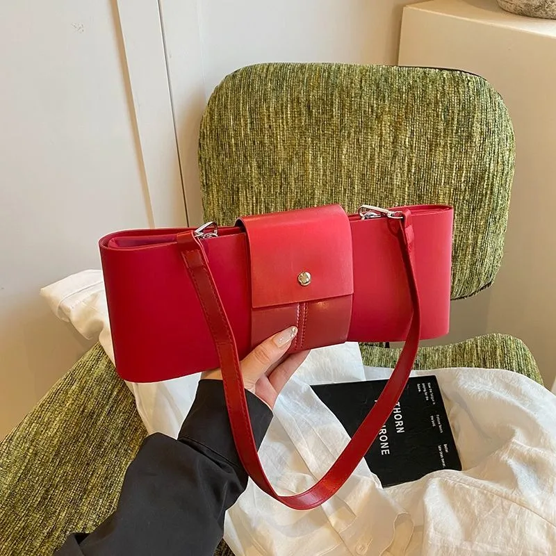 

Французская сумка премиум-класса для подмышек, трендовая легкая роскошная новая модная нишевая дизайнерская универсальная женская сумка на плечо, высокий уровень внешнего вида