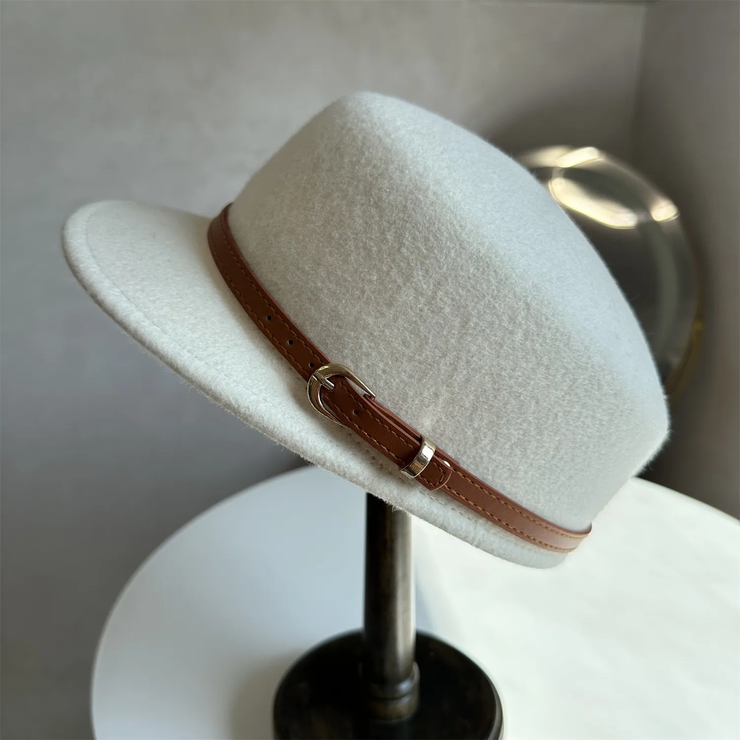 Adults Women Hard 100% Wool Felt Equestrian Cap Vintage Short Brim Hat Solid Color Chic Daily Outdoor Headwear Fashion Outdoor
