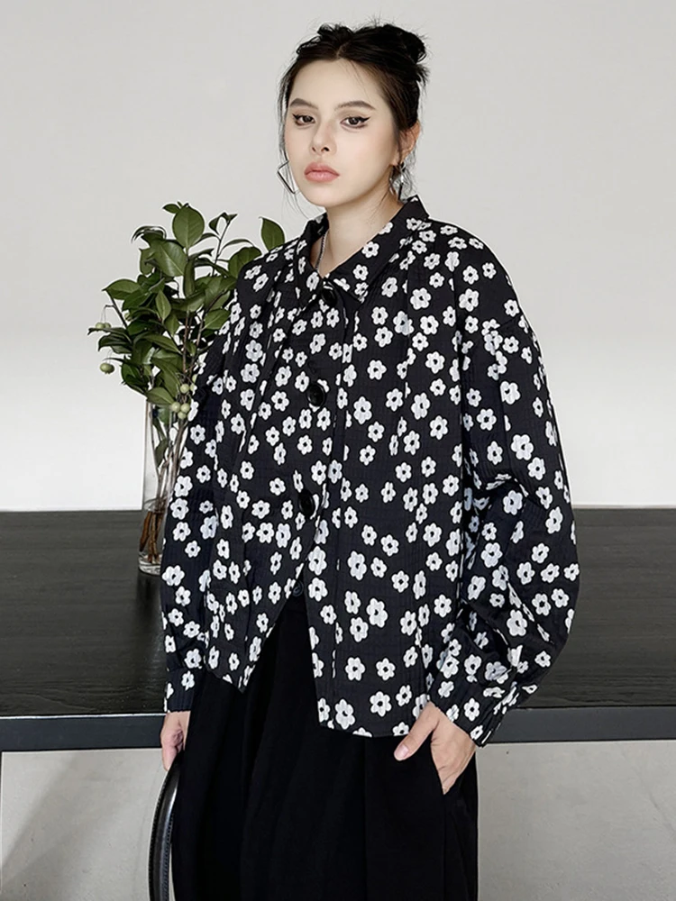 [EAM] Black Flower Printed Big Size Casual Jacket New Lapel Long Sleeve Women Coat Fashion Tide Spring Autumn 2025 1DH7146