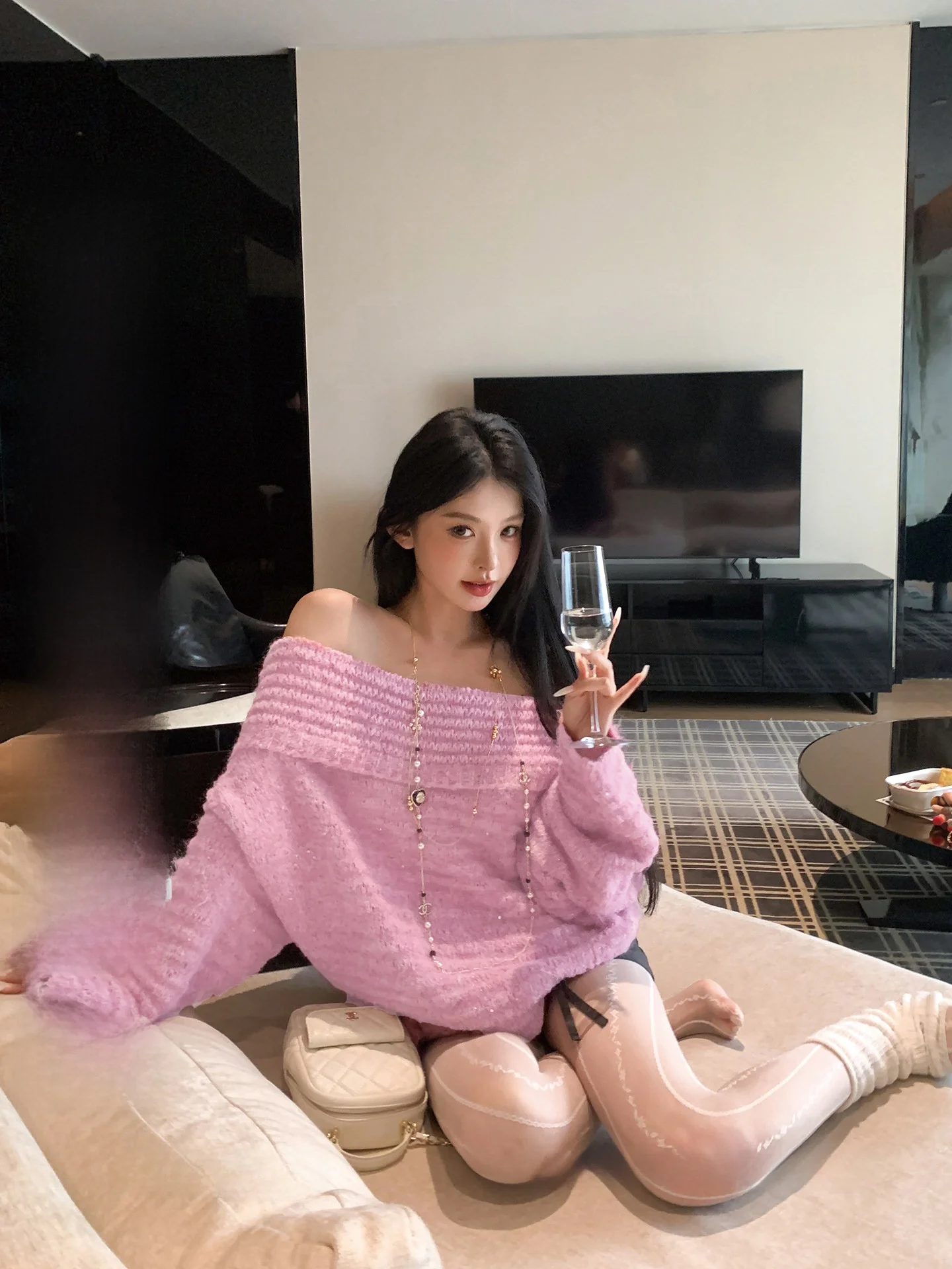 

Нежный вязаный свитер Okaaay для ранней осени в корейском стиле с яркими пайетками, на одно плечо, свободного кроя, с длинными рукавами, женский топ