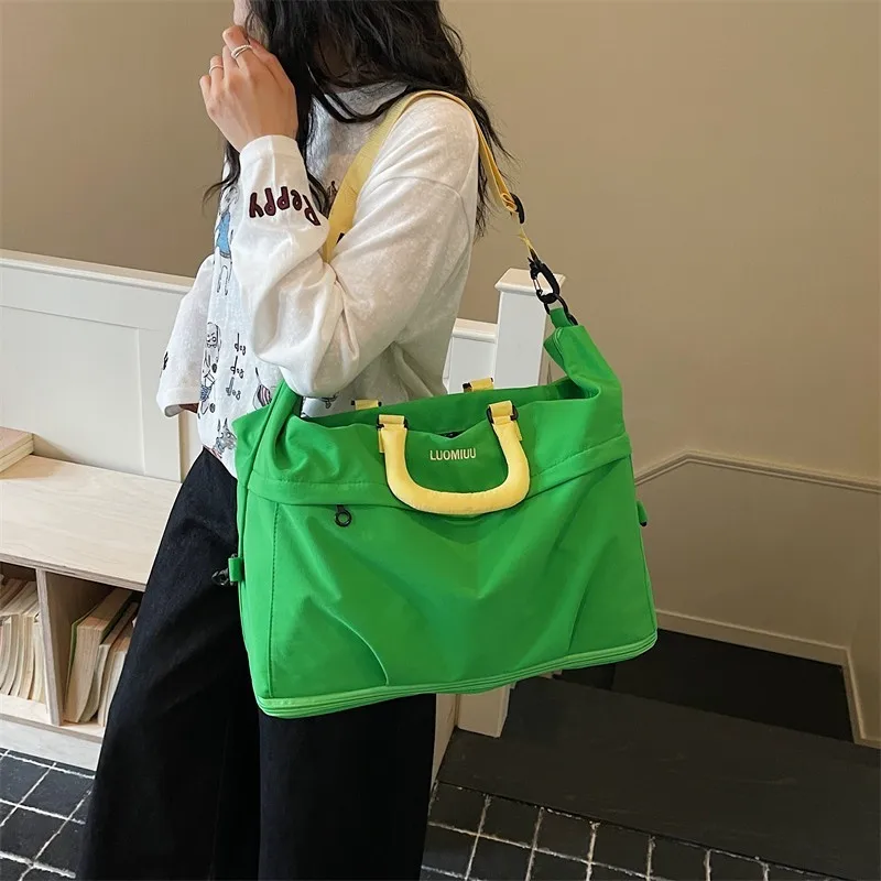 new-lightweight-travel-bag-large-capacity-fashionable-expandable-luggage-bag-casual-short-trip-leisure-simple-women's-fitness