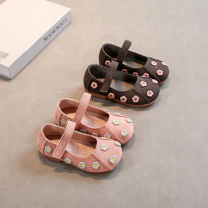 

Осенняя повседневная обувь для девочек с круглым носком на липучке и цветком, милые детские туфли на плоской подошве, розовые, серые, нескользящие, удобные, повседневная детская обувь