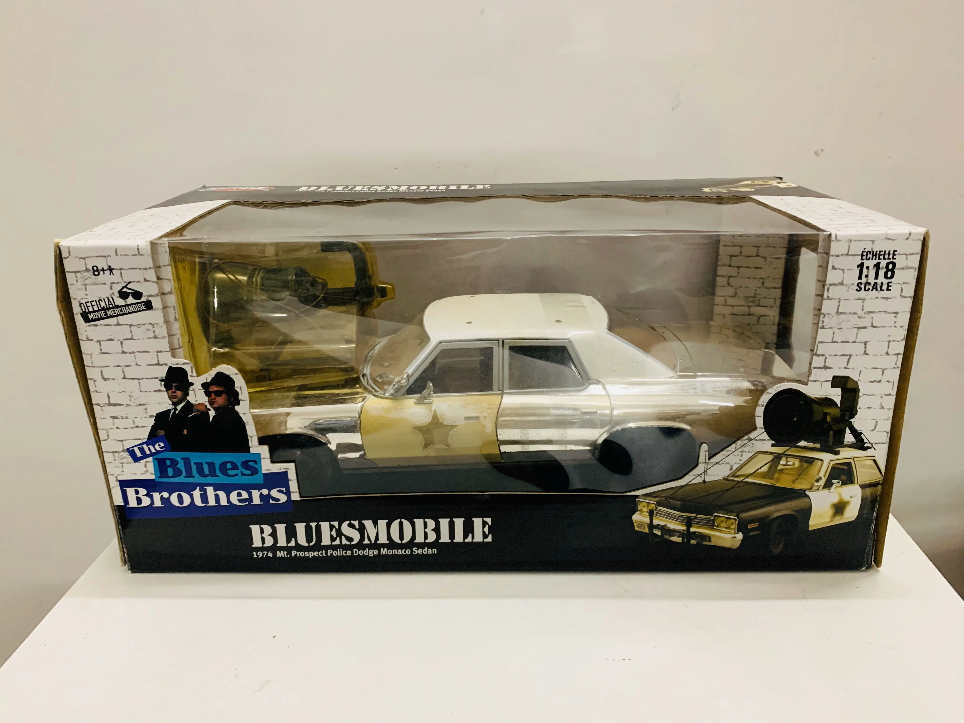 1:18 Scale Die-Cast Model Blues Brothers Bluesmobile 1974 Monaco Chrome Chase Car