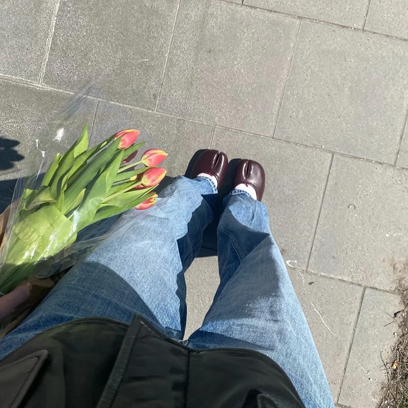 

IPPEUM Tabis Shoes Black Ballets Flats Split Toe Women Mary Janes Tabi Plus Size 44 Dress Ballerina Zapato Mujer