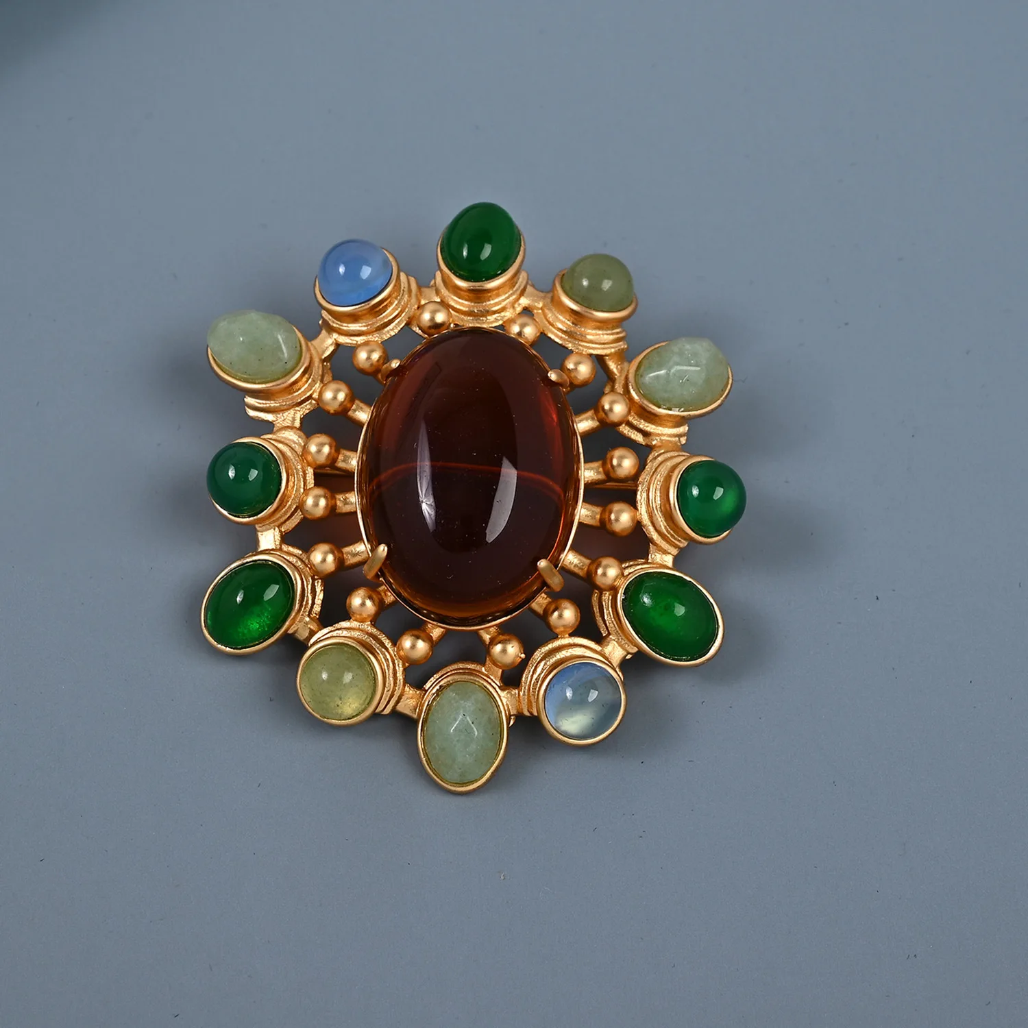 

Golden luxury retro style inlaid gemstone design for men and women's party colored glass brooch