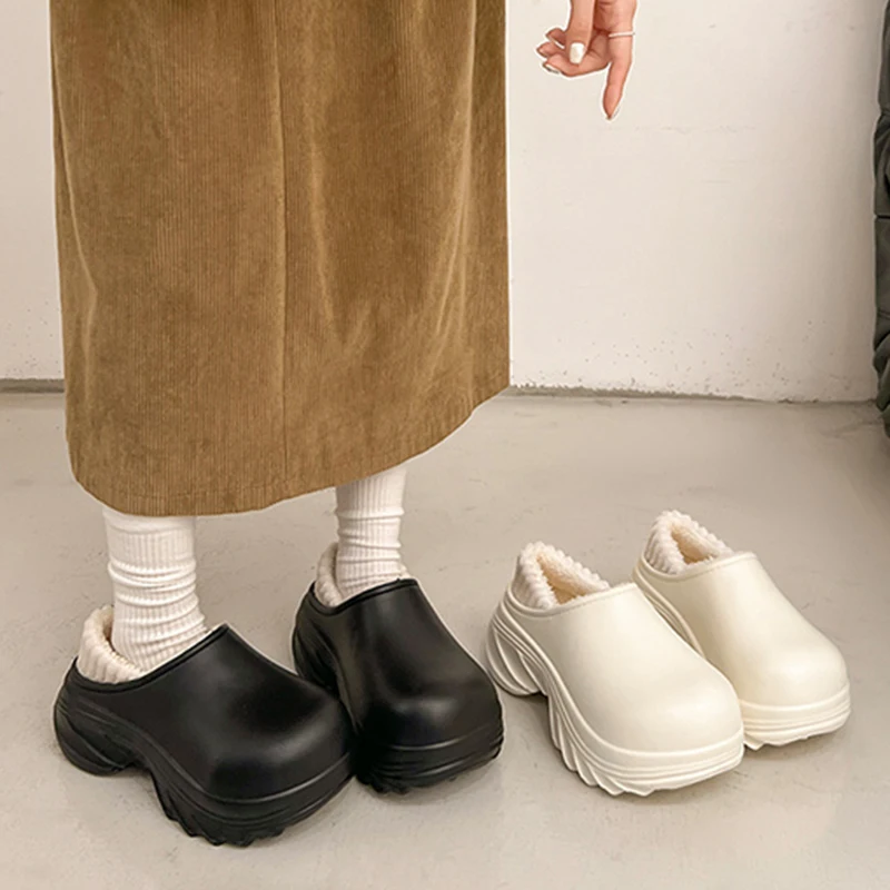 مكتنزة منصة النعال للنساء 2025 جديد سميكة القاع الدافئة أفخم قباقيب أحذية امرأة مقاوم للماء عدم الانزلاق شبشب منزل داخلي