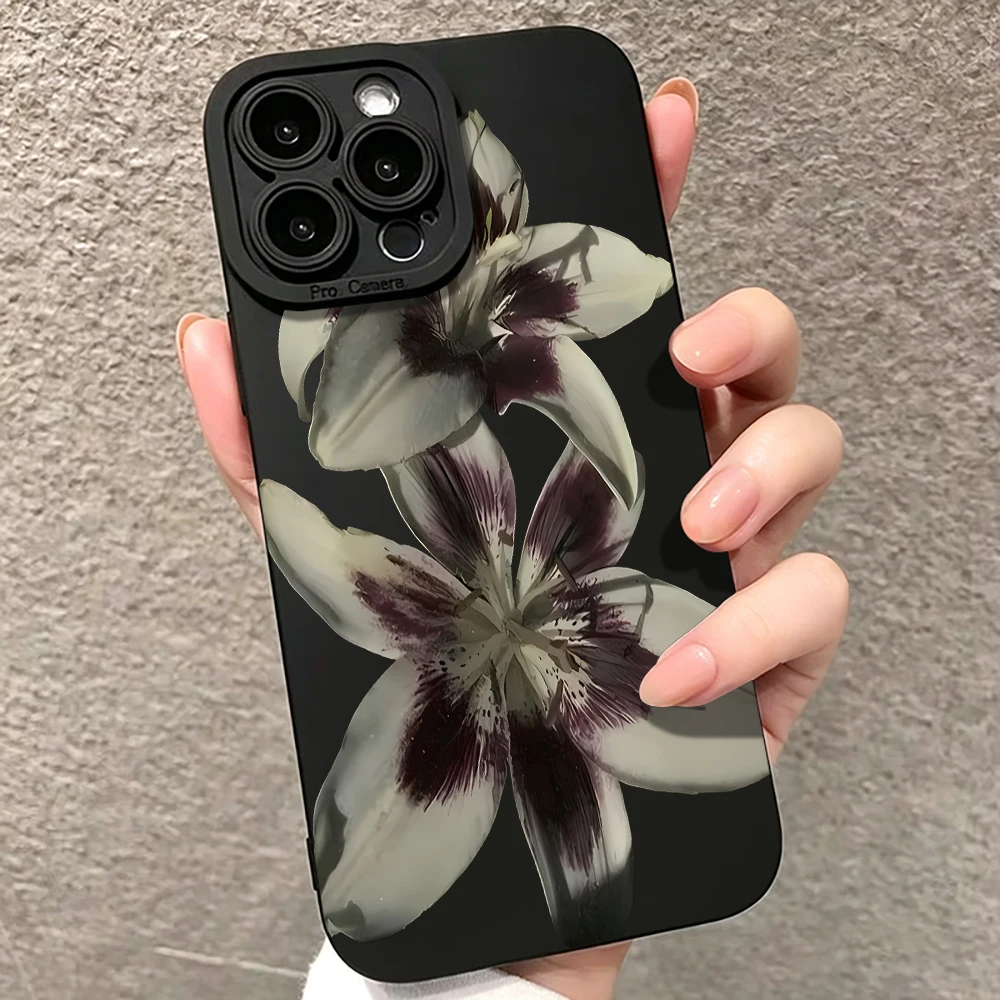 Coque de téléphone Dark Center Lilies pour iPhone 17 Pro Max 16 15 14 13 12 11 Pro Plus 16E X Plus, protection intégrale de l'appareil photo, en TPU souple