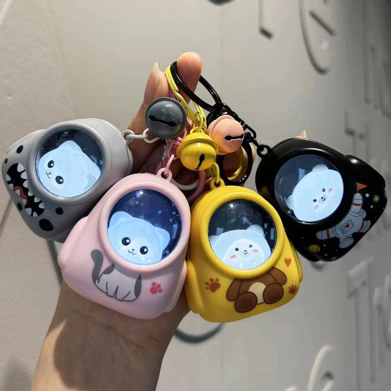 1pcs Cartoon Spaceman Light Glowing Keychain Sunset Light Luminous Keychain Female Cute Space Astronaut Couple Key Chain Hanging