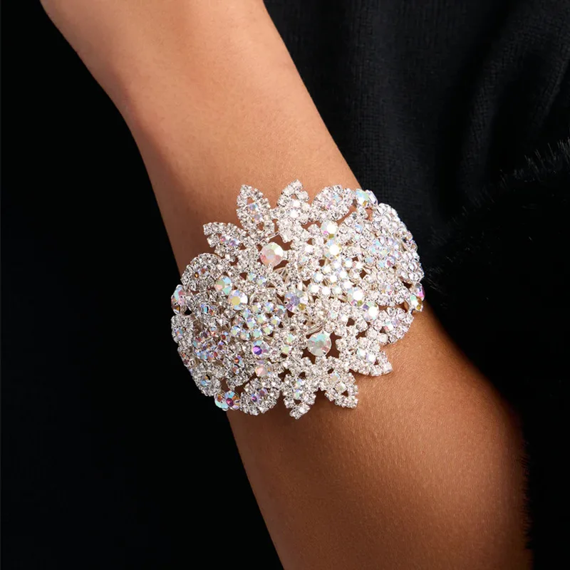 Fashion new flower bracelet exaggerated design sense rhinestone bracelet stage catwalk accessories women's bracelet