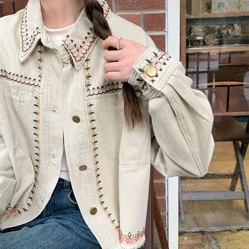 

Джинсовая куртка с вышивкой в стиле ретро, осень 2024, новый дизайн, нишевый темперамент, модный пиджак, топ в этническом стиле