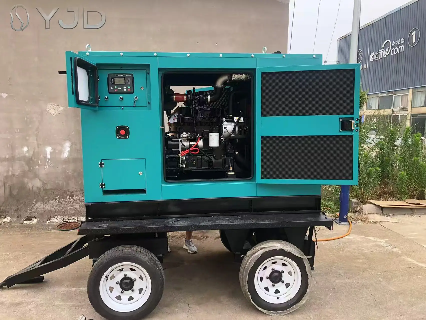 Generators Cumins Engine 4B3.9-G1 36KW 45KVA Silent Tailer Type Diesel Generator Set Auto Start 1500/1800 RPM 50/60HZ 110V-440V