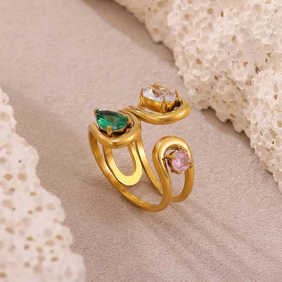 Luxuriöse Wassertropfen-farbige Zirkonringe für Damen, vergoldeter Edelstahl, dreilagiger Ring, Hochzeitsschmuck, Geschenke