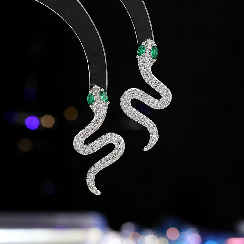Fashionable and elegant snake earrings, zodiac stud earrings, high-end earrings for women