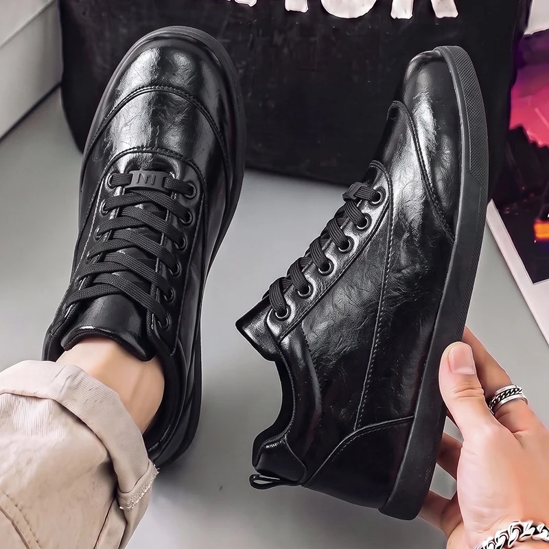 Fashion Versatile Black Men's Shoes Comfy  Leather Sneakers For Men Designer Shoes Non-slip Casual Sneakers Man Skateboard Shoes