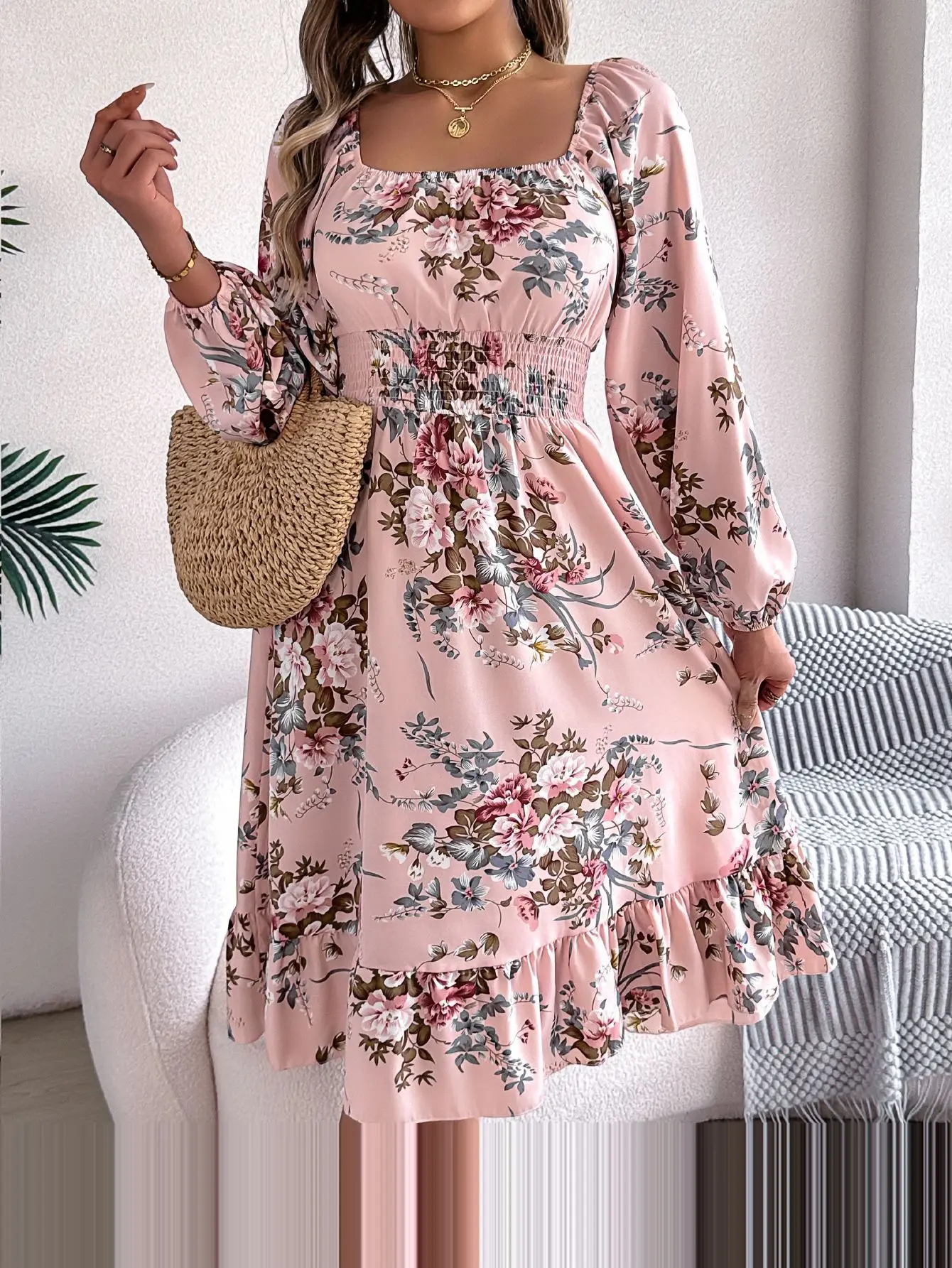 فستان أنيق مطبوع بياقة مربعة وأكمام طويلة وخصر عالي وكشكشة مقسمة ​ ​ فستان ميدي ربيع جديد ملابس نسائية