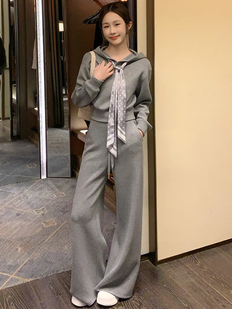 

Grey Sports Set High Waist Wide Leg Pants Hoodie Top Women's Fashionable Casual Sportswear Two Piece Suit Winter Collection