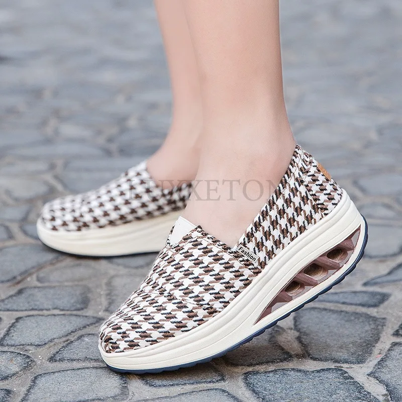 Air Cushion Thick Soled Canvas Wedge Shaped Sloping Heel Rocking Shoe Mesh Breathable and Comfortable Soft Casual Cloth Shoes