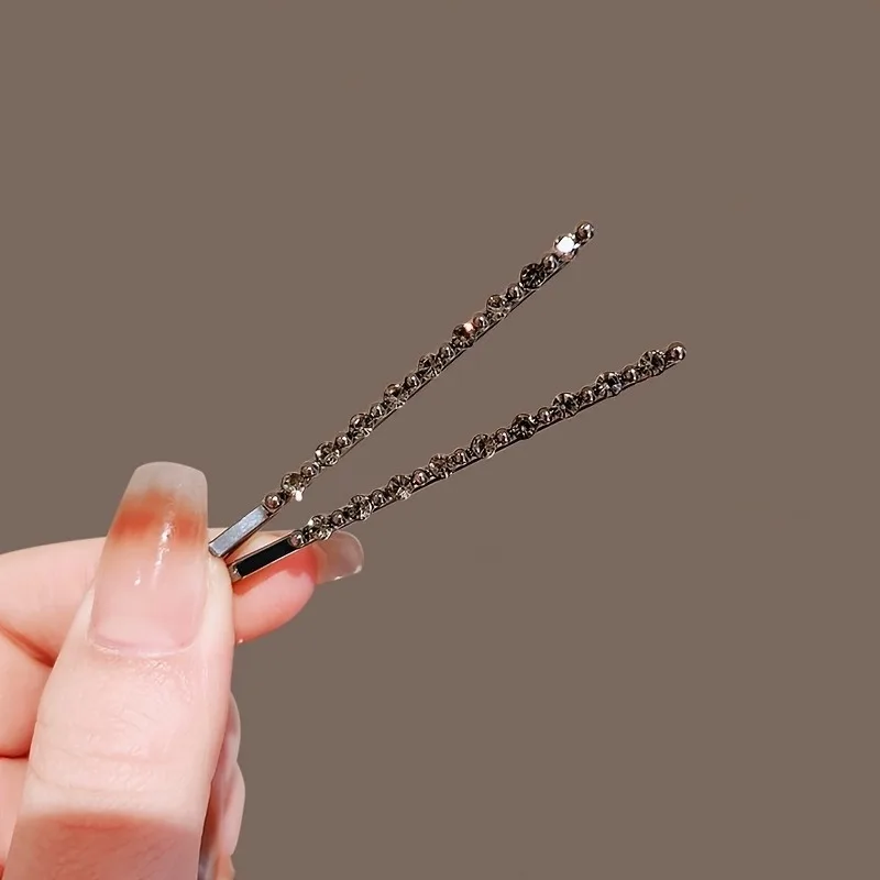 2-teiliges, funkelndes, mit Diamanten verziertes schwarzes Einweg-Haarspangen-Set – luxuriöse Textur für Damen, täglicher Pony, Styling, modische Kopfbedeckung – Detail 2