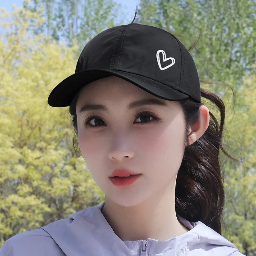 Fashion Love Heart Ponytail Baseball Cap Solid Color Lightweight Sunshade Sun Hat Adjustable Thin Snapback Hat Running