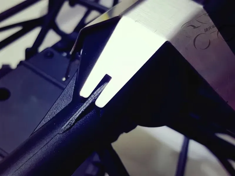 Zeer sterke roestvrijstalen achterste aandrijfasbehuizing beschermplaat voor 1/10 LOSI BAJA ROCK REY