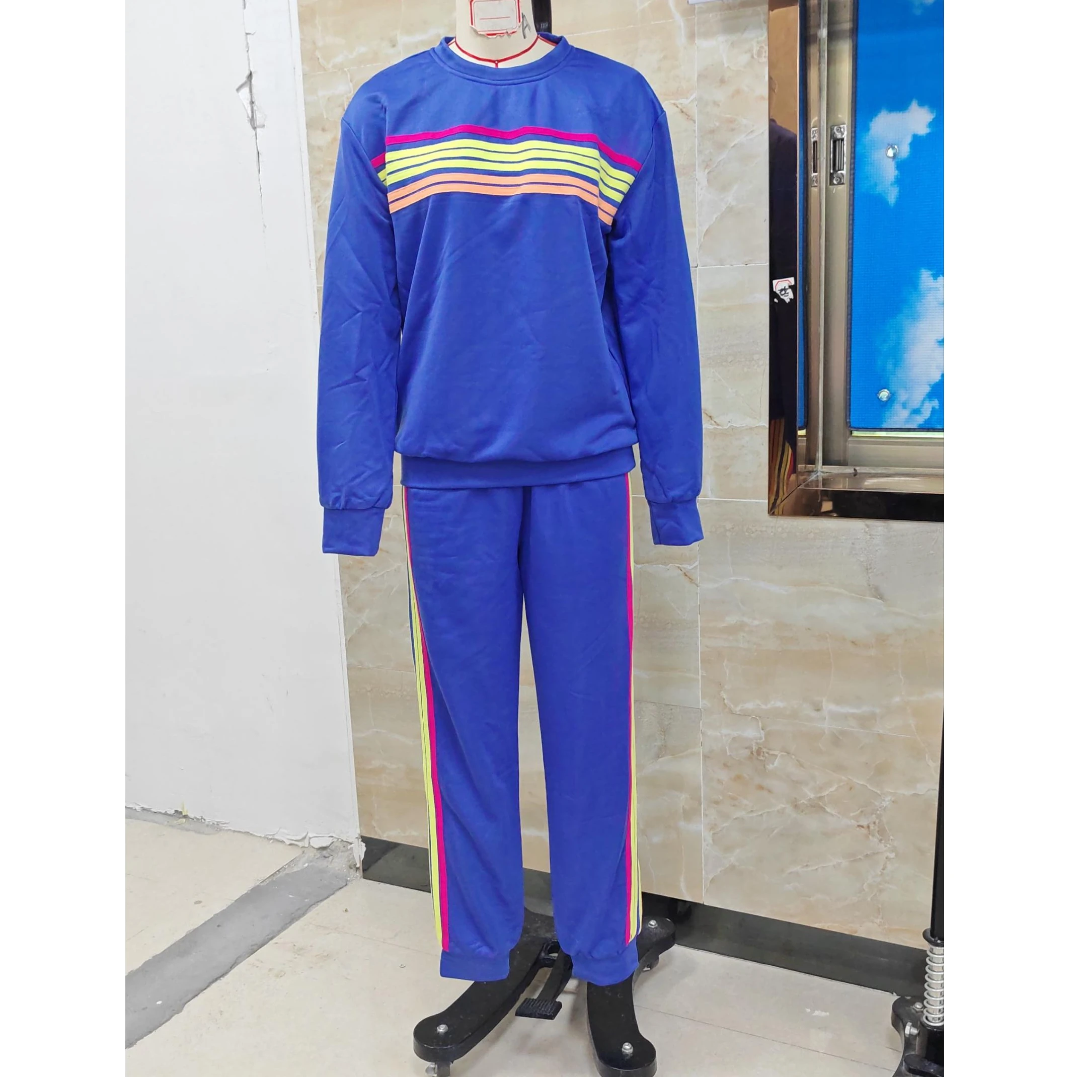 Quality Women's 2 Pieces Outfits Long Sleeve Crew Neck Striped Print Loose Fitted Sweatshirt and Pants Sweatsuit